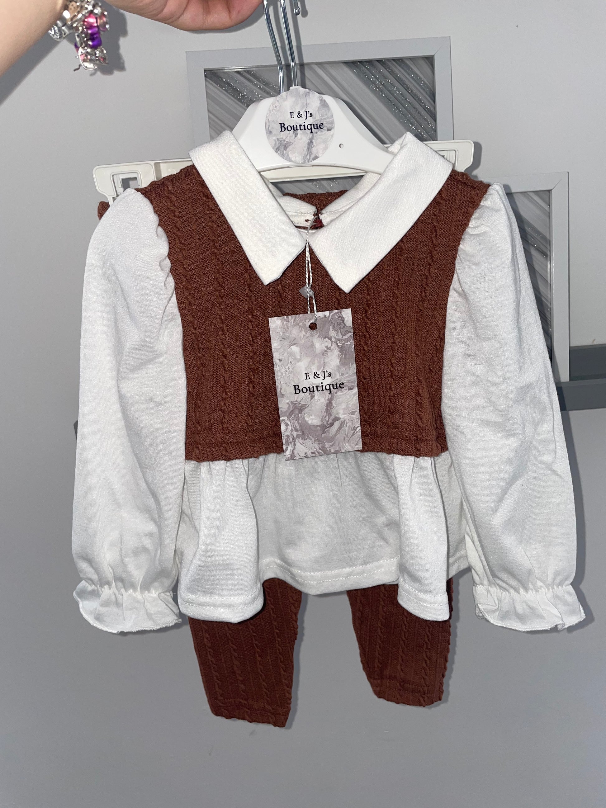 Frilly Brown Loungeset